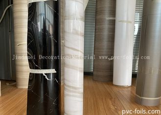 Rollo di pellicola a membrana in PVC di marmo bianco per la decorazione della tavola