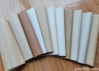 Film PVC a grano di legno supermatto per arredamento e decorazione dei mobili