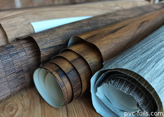 Pellicola di avvolgimento in PVC a grano di legno di noce scuro per rinnovare la copertura dell' armadio