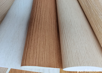 Pellicola di laminazione in PVC a grani di legno di quercia dorata per profili di finestre e porte