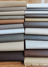 Pellicola decorativa in PVC di legno di quercia naturale per profili di finestre e porte