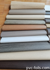 Stampa digitale 3D Pellicola decorativa in PVC a grano di legno per mobili interni