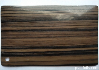 Alte porte del Governo del vinile del PVC del grano di legno di lucentezza 0.30mm 0.50mm densamente
