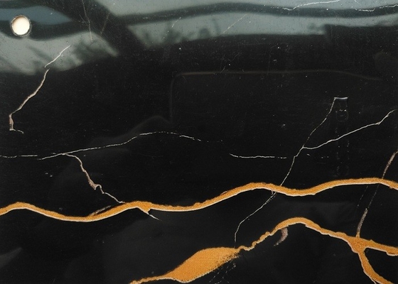 Fogli di mobili in PVC di marmo nero ad alto lucido autoadesivo per la tavola