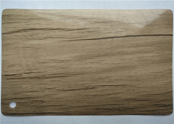 Film decorativo del PVC dell'alto di lucentezza grano di legno per la larghezza della mobilia 1420mm