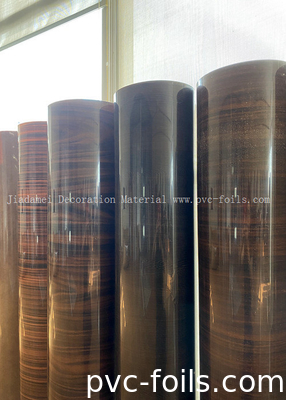 Film decorativo in PVC a granello di legno ad alto lucido per la laminazione piatta Larghezza 1260 mm