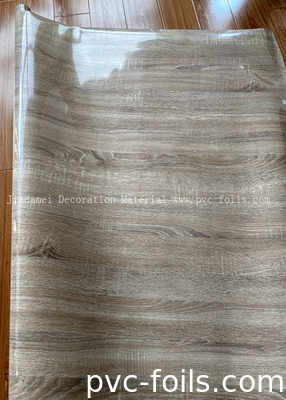 Film decorativo in PVC a granello di legno ad alto lucido per la laminazione piatta Larghezza 1260 mm