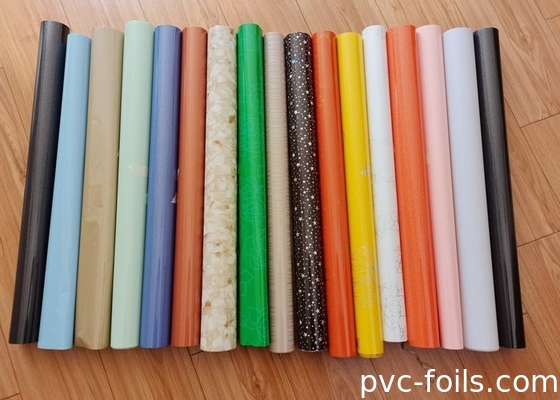 Colorevole modello autoadesivo PVC film roll per la decorazione della superficie interna