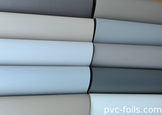 Rollo di pellicola decorativa in PVC a colori solidi e lisci e setacciati per la stampa a membrana