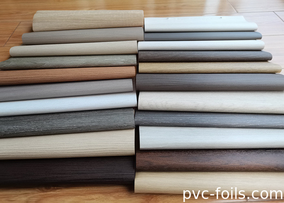 Pellicola di avvolgimento in PVC a grani di legno di ciliegio per la progettazione di mobili personalizzati