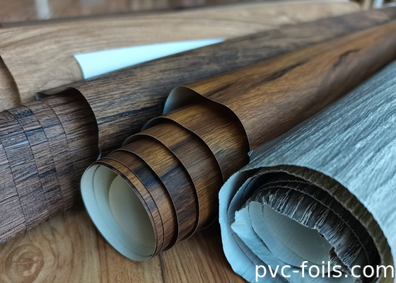 Pellicola di avvolgimento in PVC a grano di legno di noce scuro per rinnovare la copertura dell' armadio
