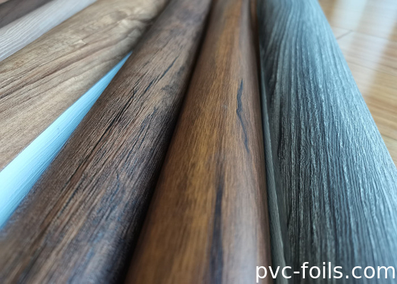 Pellicola di avvolgimento in PVC a grano di legno di noce scuro per rinnovare la copertura dell' armadio