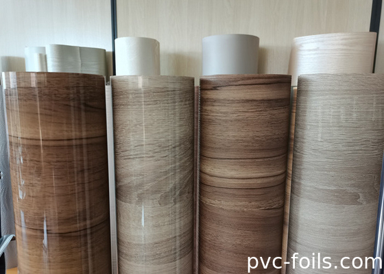 Rollo di pellicola di mobili in PVC ad alto lucido per le superfici degli armadi moderni