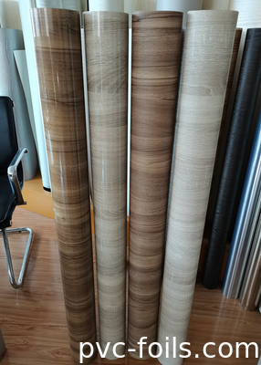 Rollo di pellicola in PVC ad alta lucentezza per i mobili per la pressione della membrana delle porte degli armadi