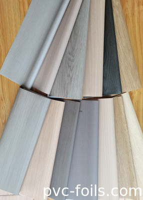 Film interno in PVC a grano di legno opaco per la decorazione delle superfici dei mobili