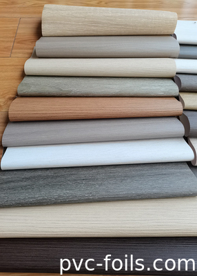 Pellicola decorativa in PVC di legno di quercia naturale per profili di finestre e porte
