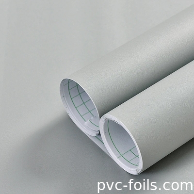 Pellicola di PVC autoadesiva di colore massello grigio opaco - peeling and stick per la superficie dei mobili