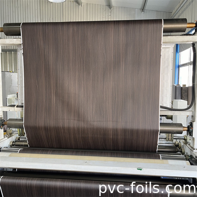 Membrana di foglio di PVC laminato a grano di legno scuro per la stampa a vuoto per porte di armadi MDF