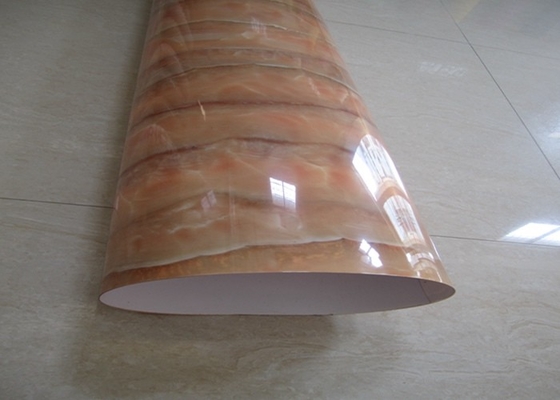Il film alto resistente di riscaldamento del PVC di lucentezza per le porte marmorizza l'effetto