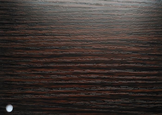 Film decorativi del PVC della noce di colore scuro di legno per superficie interna autoadesiva