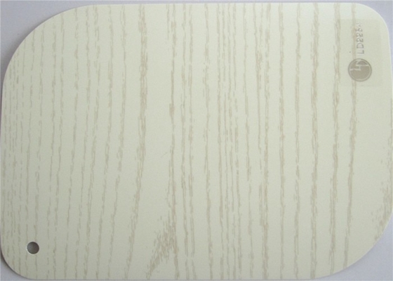Il laminato di legno bianco del grano riveste il foglio di PVC per mobilia