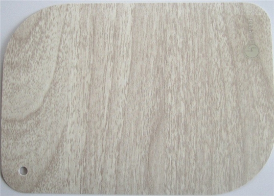 Rotolo in imballaggio leggero decorativo di profilo 500m di Aluminmum delle porte del PVC di WPC
